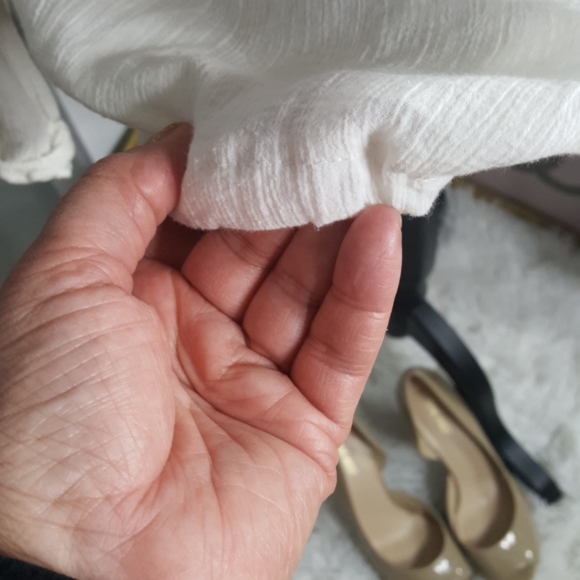 Off the shoulder or on the shoulder blouse - Picture 5 of 7